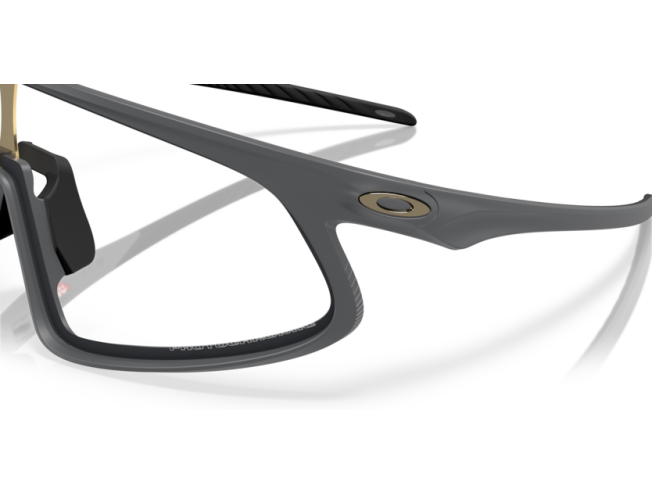 OAKLEY RSLV Matte Carbon Photochromic