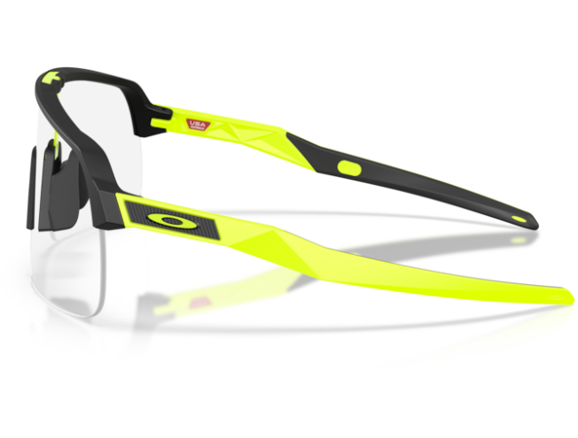 Päikeseprillid OAKLEY Sutro Lite Matte Black Clear