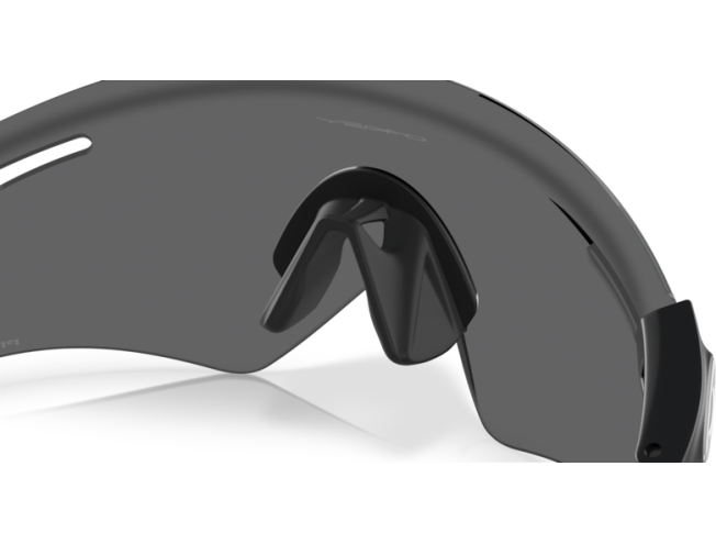 Päikeseprillid OAKLEY QTMN Kato Matte Black Prizm Black
