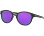 Päikeseprillid OAKLEY Latch Matte Black Prizm Violet Matte Black Prizm Violet